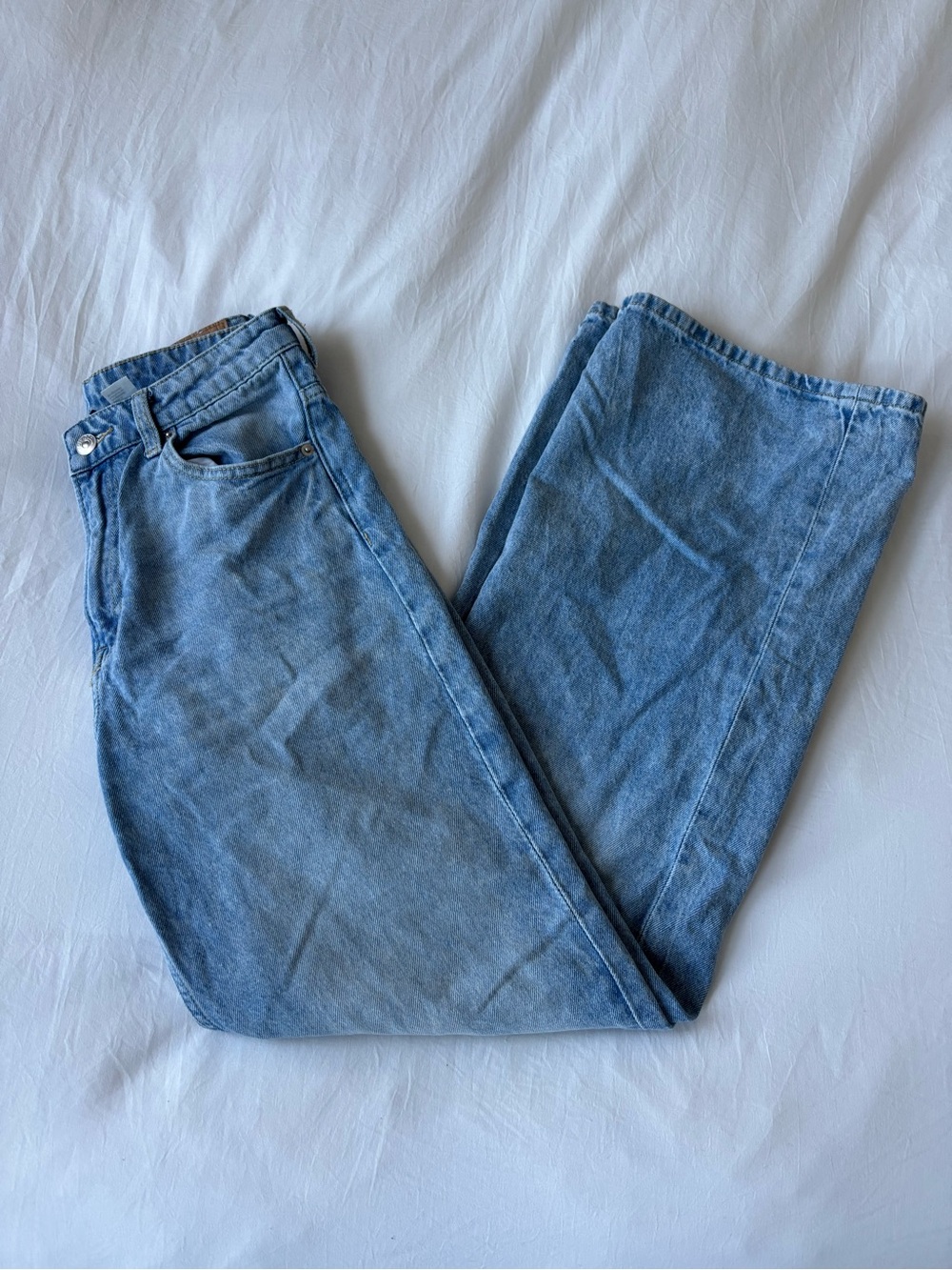 H&M Divided Light Wash Straight Leg Jeans – Size 4